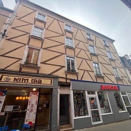 Апартаменты L'Atypique Mirebeau - T3 Duplex - Centre Historique Бурж Экстерьер фото
