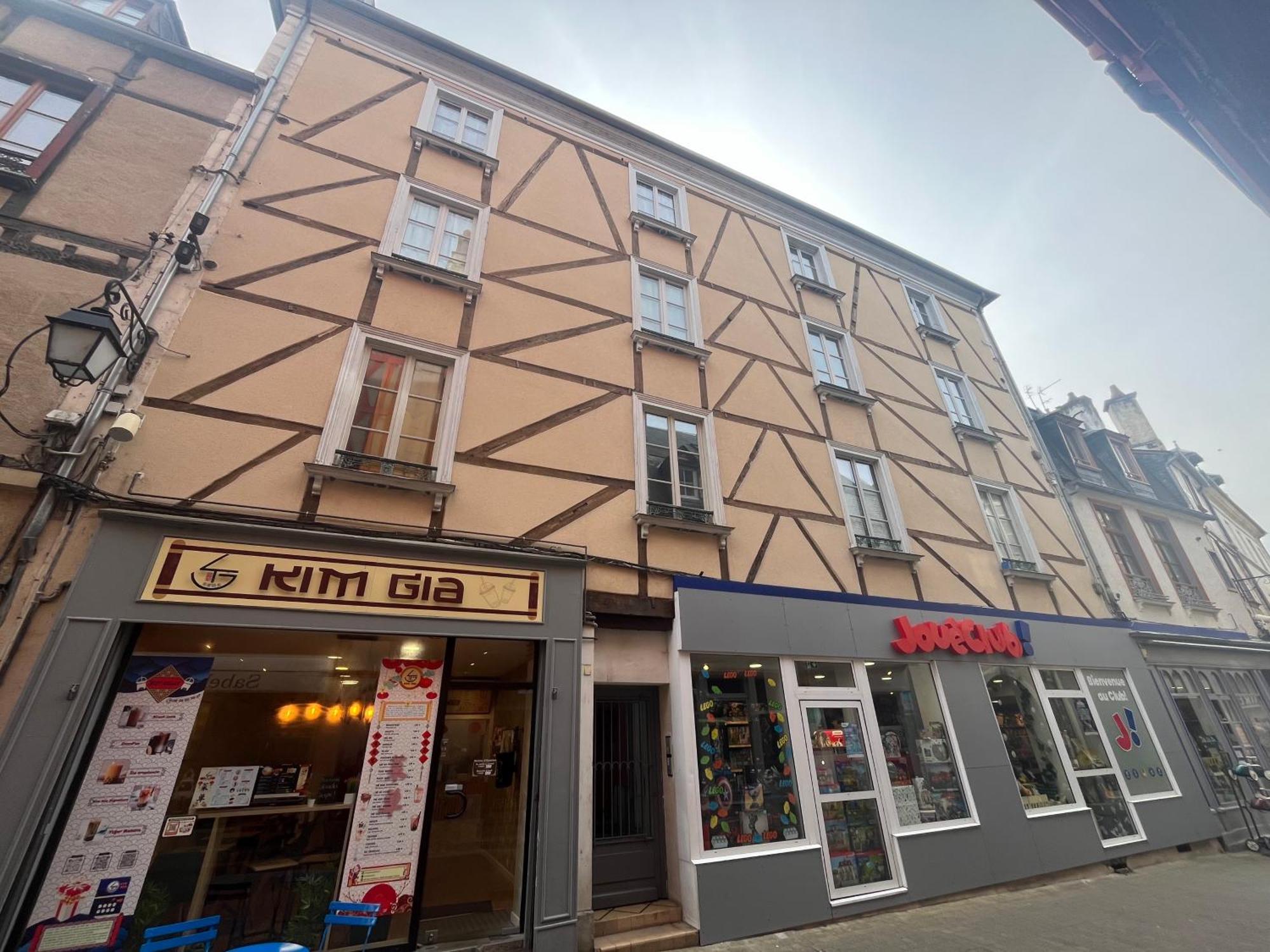 Апартаменты L'Atypique Mirebeau - T3 Duplex - Centre Historique Бурж Экстерьер фото